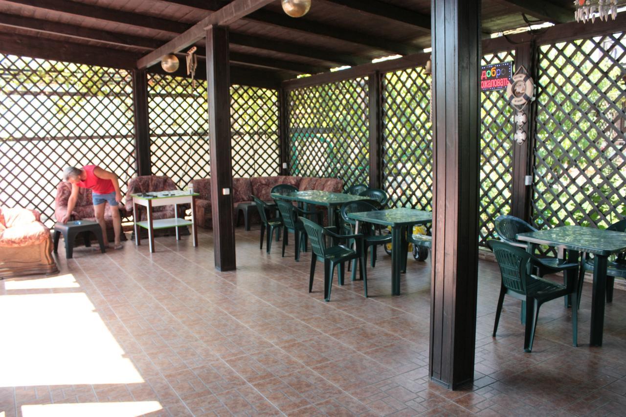 Akvitaniya Mini-Hotel Zatoka Exterior photo